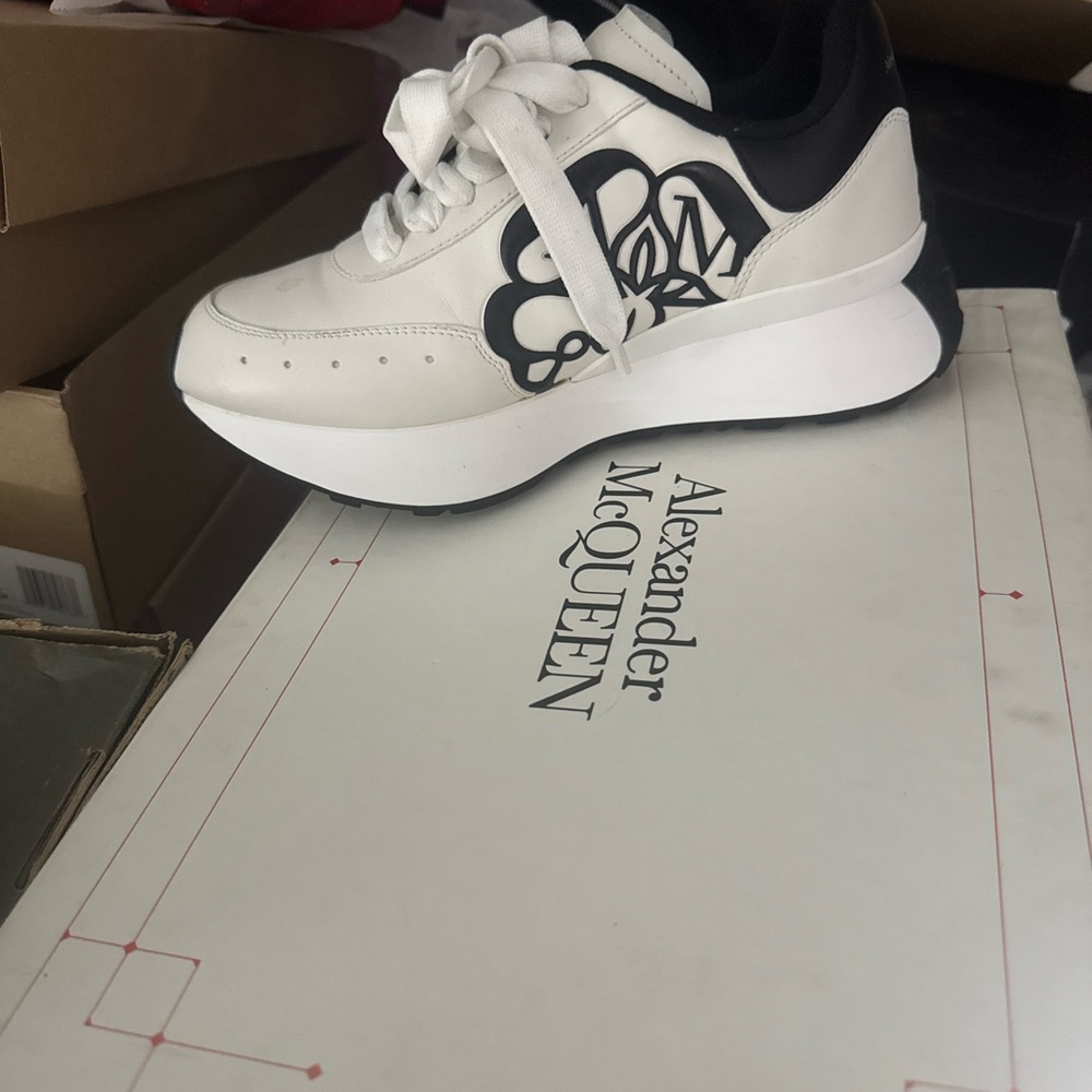 Alexander McQueen Women's White and Black Sneakers